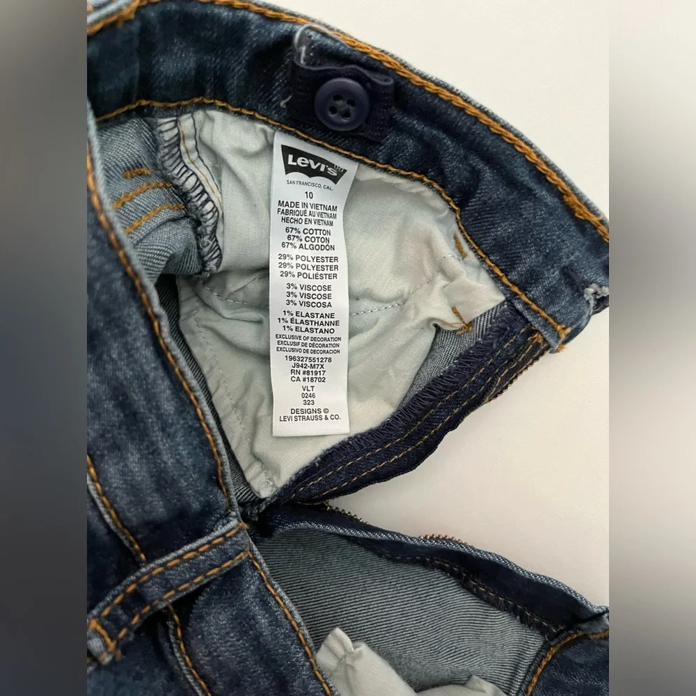 Levi’s 720 HIGH RISE SUPER SKINNY GIRLS JEANS, size 10